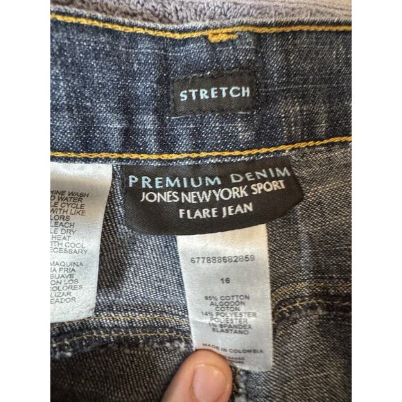 Jones New York Signature Jeans Womens 16 Boot Cut Flare Dark Wash Stretch - Picture 3 of 8